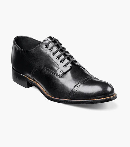 Black,7,M (D - medium)