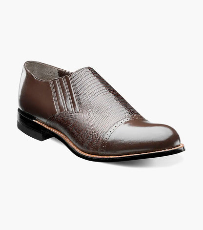 Brown,7,M (D - medium)